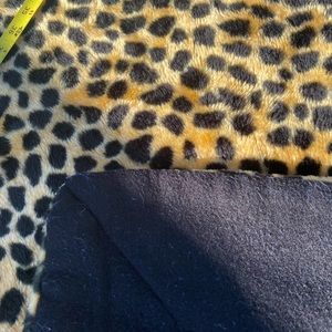 Xtra large, plush & warm leopard print reversible throw 4’ x 5’ or 48” x 60”!